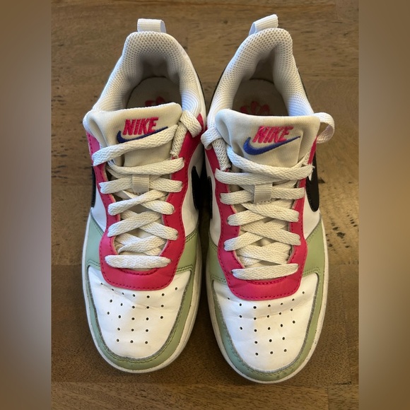 Nike Kids Multicolor Sneakers Size 3.5Y - Picture 2 of 6